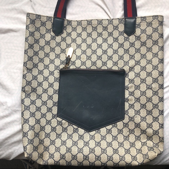 Gucci Handbags - Women’s Gucci bag Gucci Handbags - Women’s Gucci bag